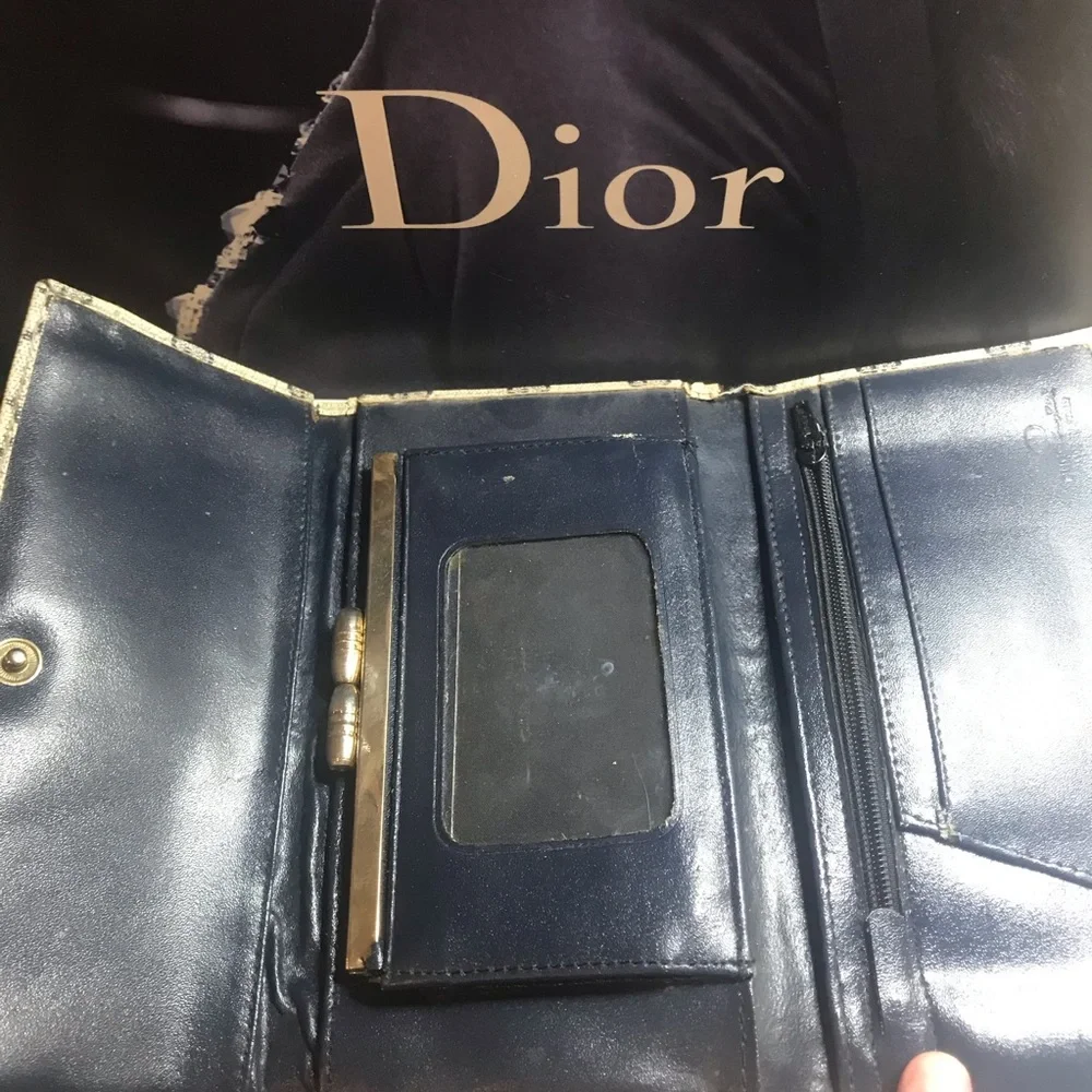 Vintage Gucci wallet‎